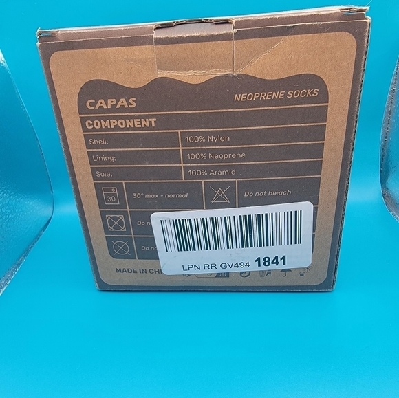 XL CAPAS 2mm Neoprene Water Socks, Beach Volleyball Sand Proof Socks, Diving - Picture 9 of 9